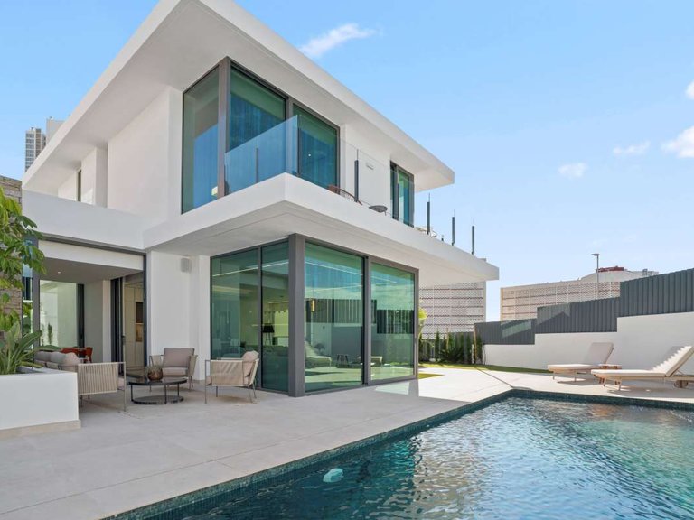 Villa for Sale in Benidorm, Alicante 4
