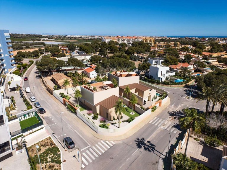 Villa for Sale in Dehesa De Campoamor, Alicante 11