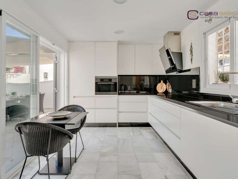 Villa for Sale in Los Pinos, Granada 10