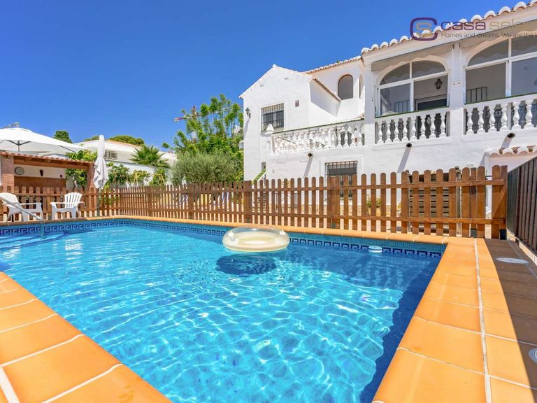 Villa for Sale in Burriana, Malaga 3