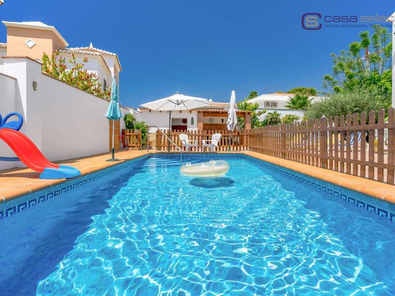 Villa for Sale in Burriana, Malaga 21