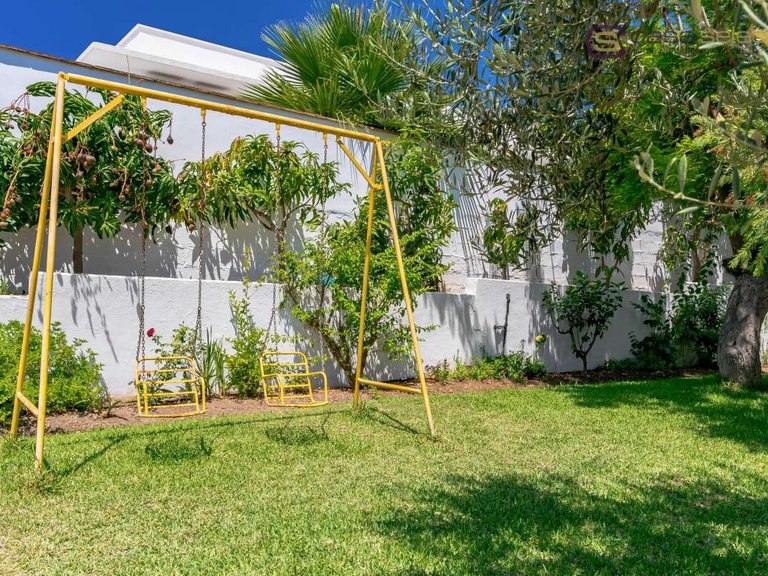 Villa for Sale in Burriana, Malaga 28