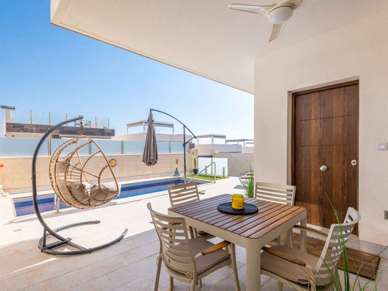 Villa for Sale in Orihuela Costa, Alicante 1