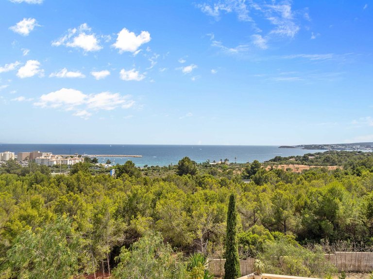 Villa for Sale in Costa D'en Blanes, Balearic Islands 5