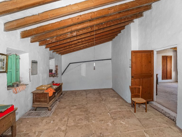 Town House for Sale in Cas Concos, Balearic Islands 5