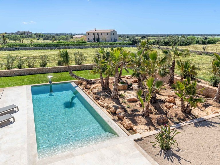 Country House for Sale in Es Llombards, Balearic Islands 33