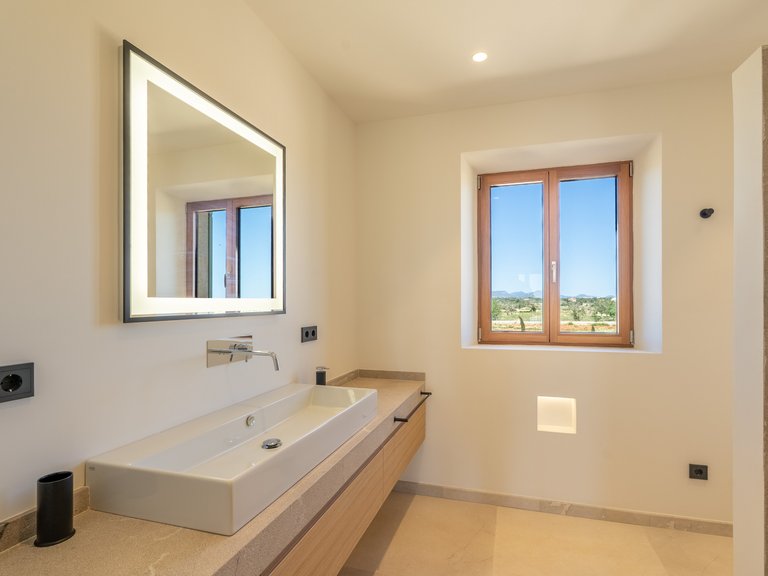 Country House for Sale in Es Llombards, Balearic Islands 14