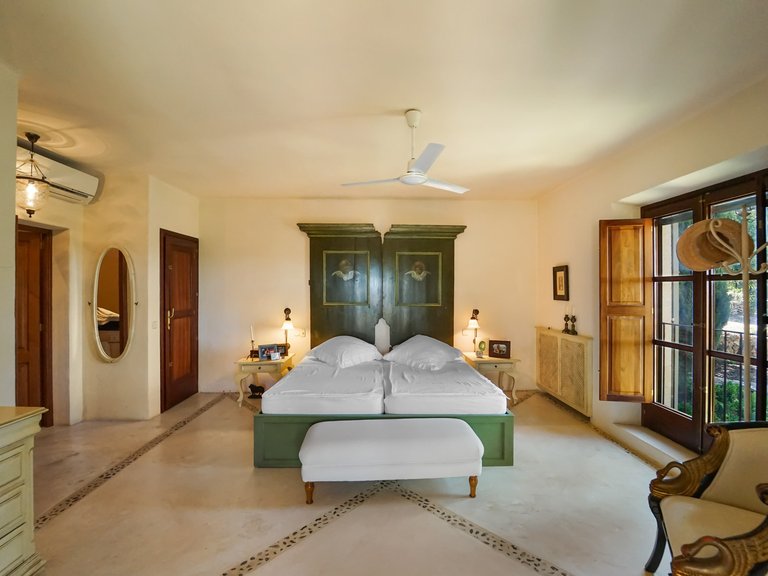 Country House for Sale in Felanitx, Balearic Islands 9