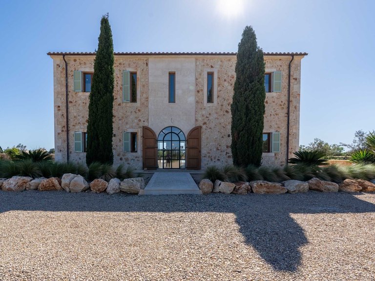 Country House for Sale in Es Llombards, Balearic Islands 41