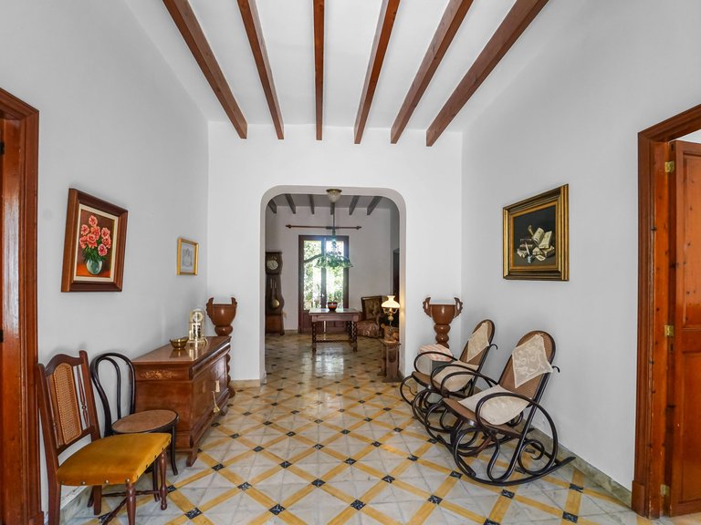 Town House for Sale in Cas Concos, Balearic Islands 1