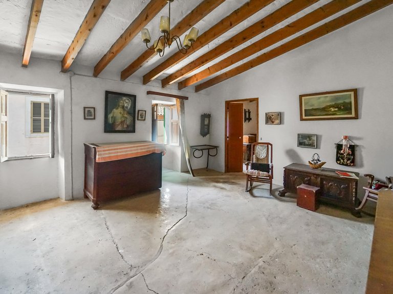 Town House for Sale in Cas Concos, Balearic Islands 9