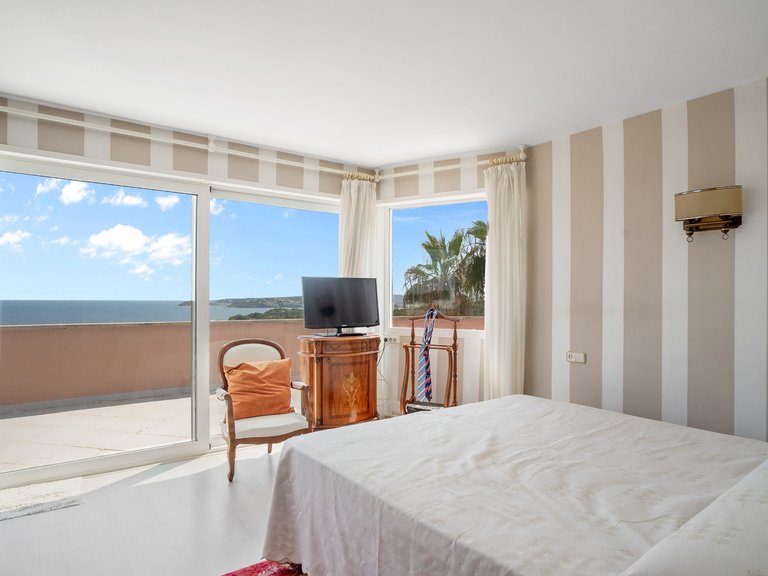 Villa for Sale in Costa D'en Blanes, Balearic Islands 6