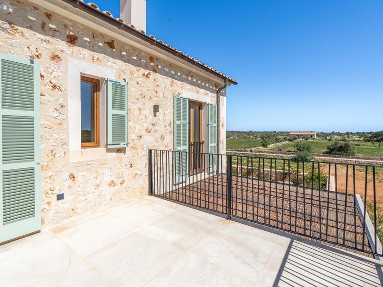 Country House for Sale in Es Llombards, Balearic Islands 23