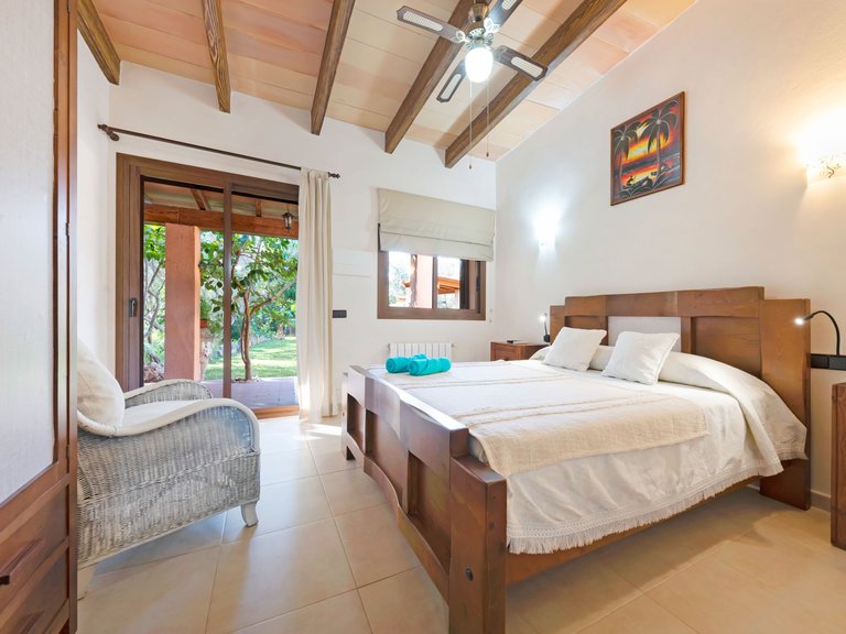 Country House for Sale in Felanitx, Balearic Islands 23