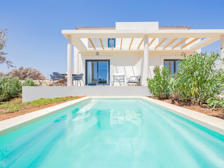 Villa for Sale in Cala Anguila - Cala Mendia, Balearic Islands 1