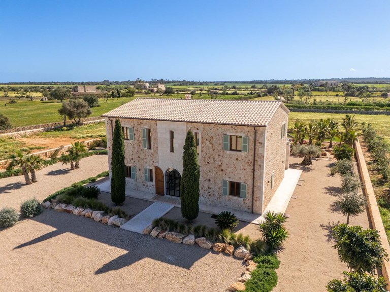 Country House for Sale in Es Llombards, Balearic Islands 42