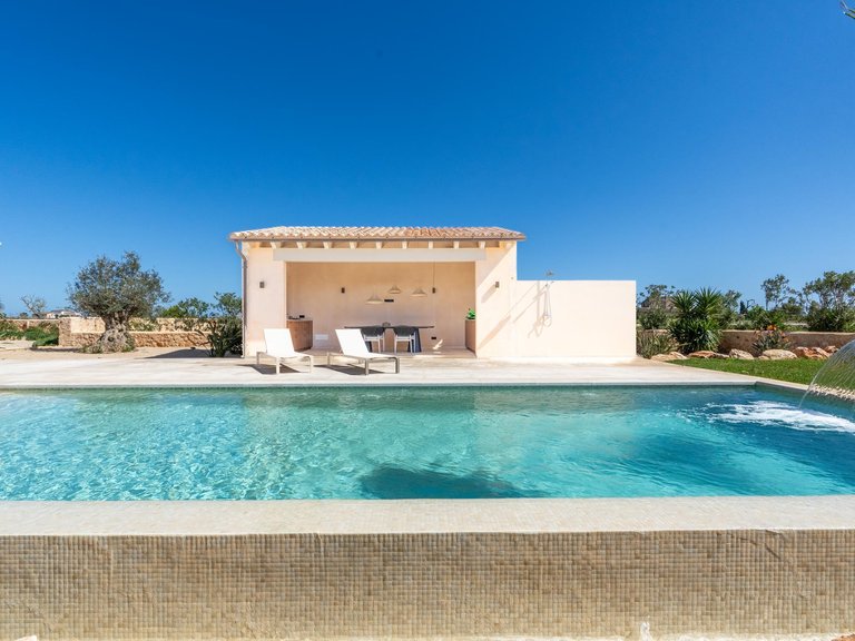 Country House for Sale in Es Llombards, Balearic Islands 39