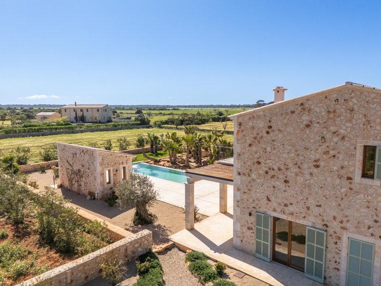 Country House for Sale in Es Llombards, Balearic Islands 46