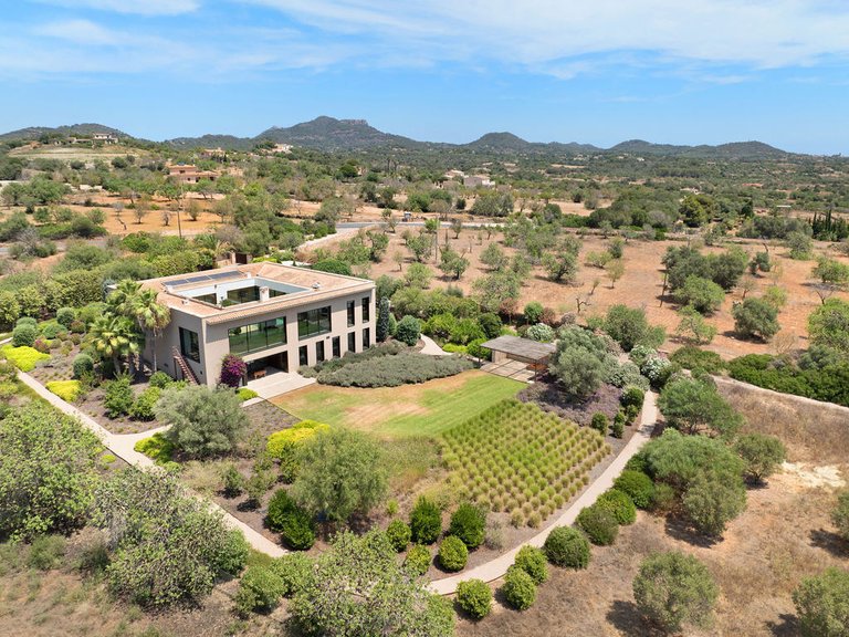 Country House for Sale in Santanyí, Balearic Islands 1