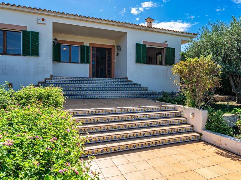 Villa for Sale in Porto Cristo Nova, Balearic Islands 4
