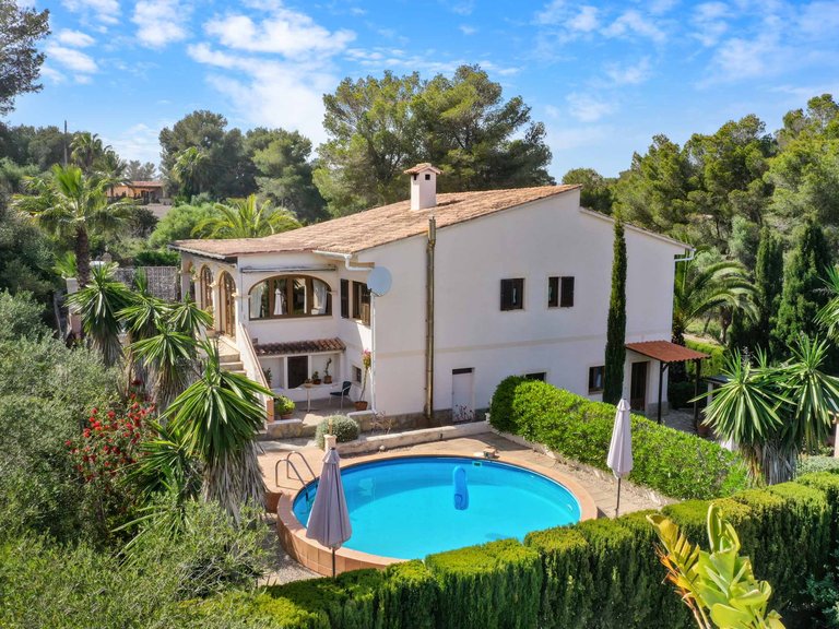Villa for Sale in Cala Murada, Balearic Islands 1