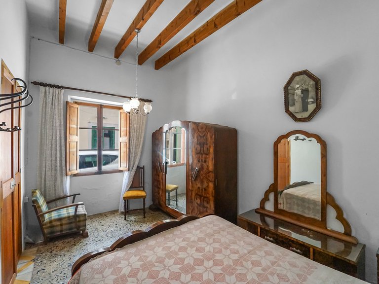 Town House for Sale in Cas Concos, Balearic Islands 8