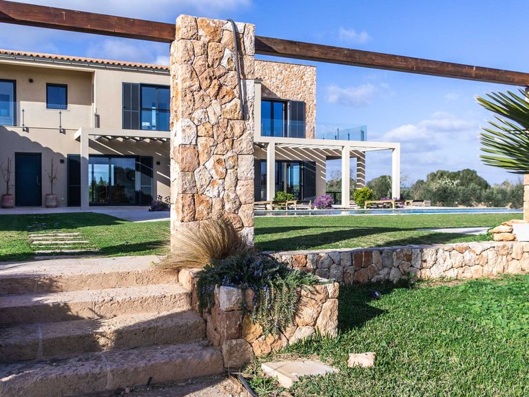 Country House for Sale in Ses Salines, Balearic Islands 3