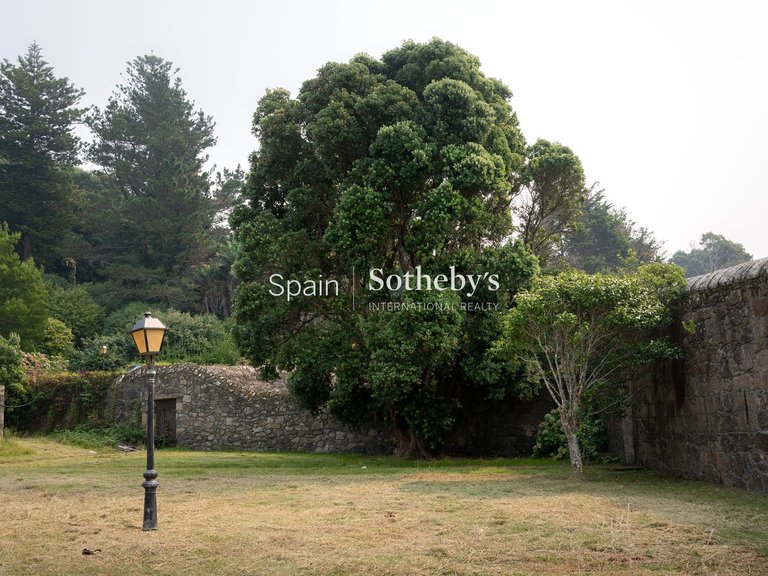 Villa for Sale in Cee, A Coruña 43