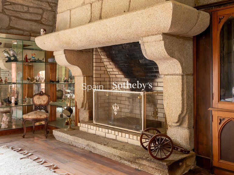 Villa for Sale in Cee, A Coruña 8