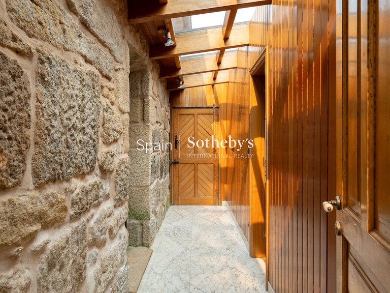 Villa for Sale in Cee, A Coruña 23