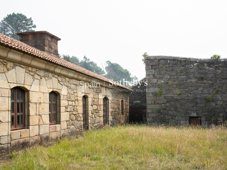 Villa for Sale in Cee, A Coruña 36