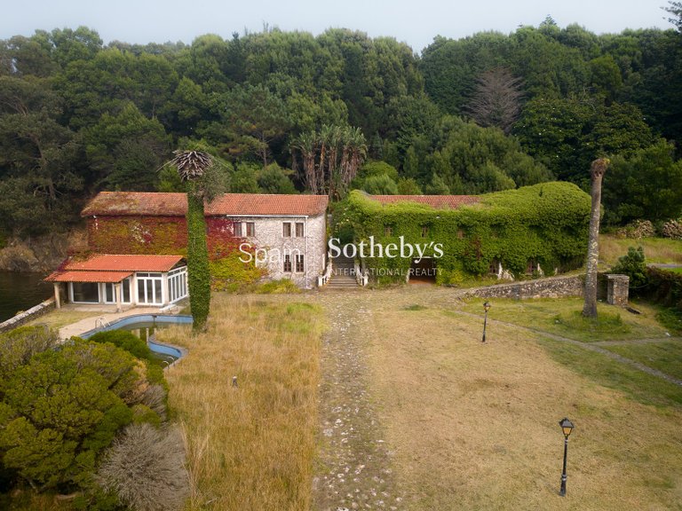 Villa for Sale in Cee, A Coruña 45