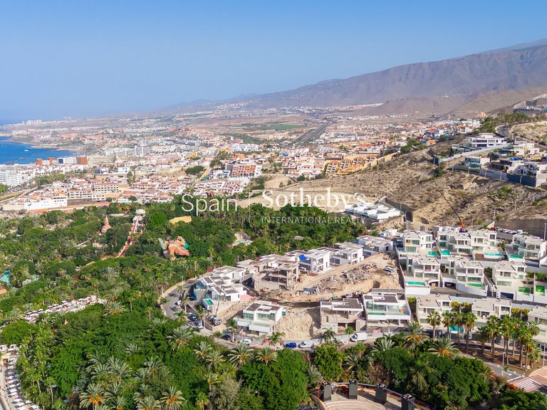 Villa for Sale in Adeje, Tenerife 3