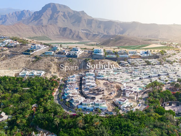 Villa for Sale in Adeje, Tenerife 6