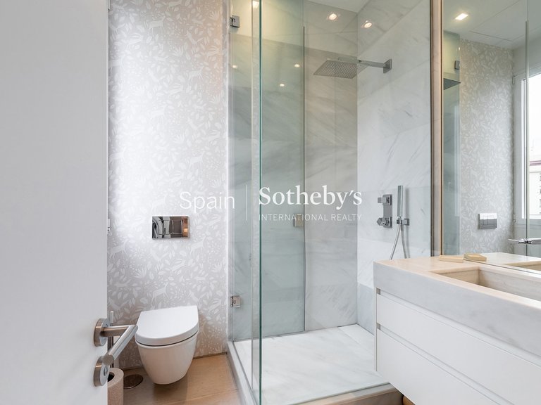 Apartment for Sale in Madrid, Madrid 17