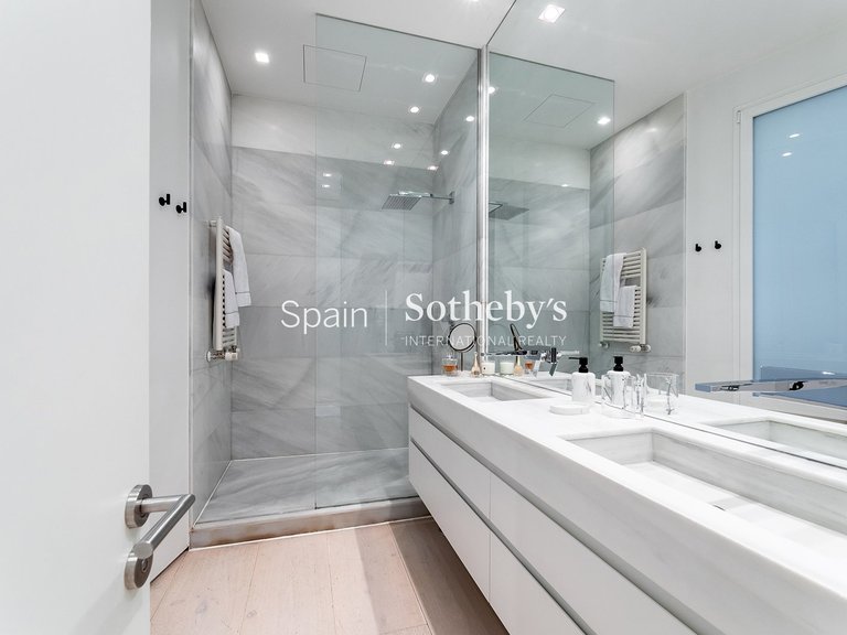 Apartment for Sale in Madrid, Madrid 12