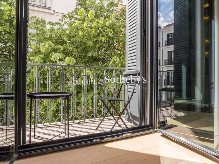 Apartment for Sale in Madrid, Madrid 11