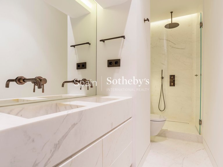 Apartment for Sale in Madrid, Madrid 25