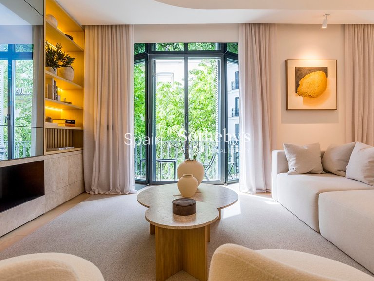 Apartment for Sale in Madrid, Madrid 5