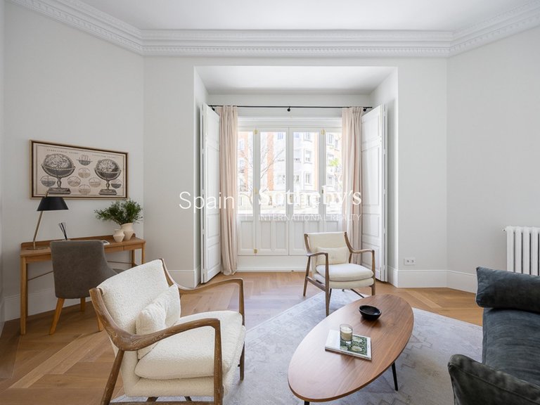 Apartment for Sale in Madrid, Madrid 5