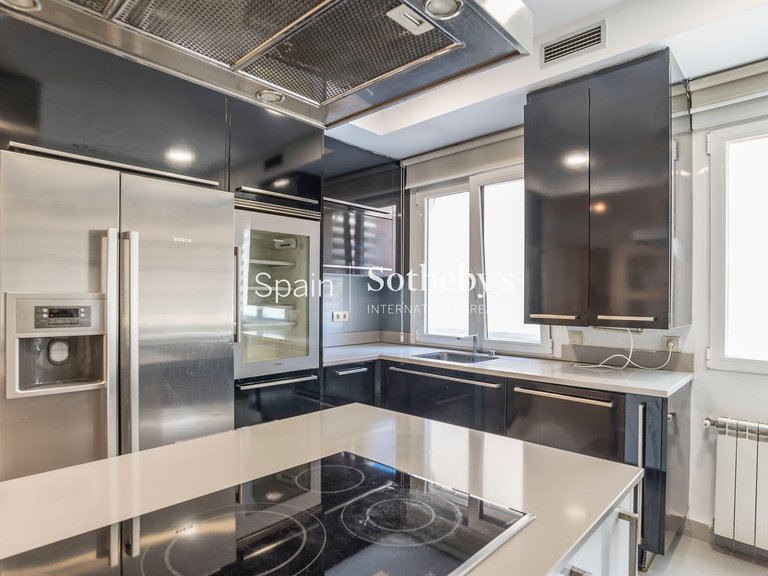 Apartment for Rent in Madrid, Madrid 12