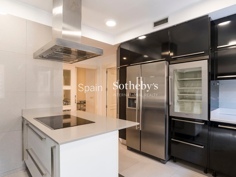 Apartment for Rent in Madrid, Madrid 14