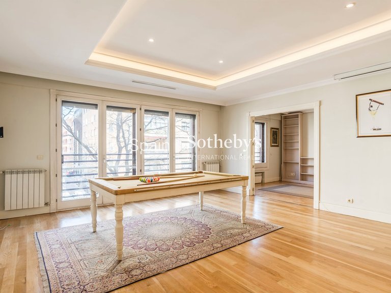 Apartment for Rent in Madrid, Madrid 5