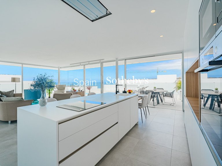 Villa for Sale in Callao Salvaje, Tenerife 9