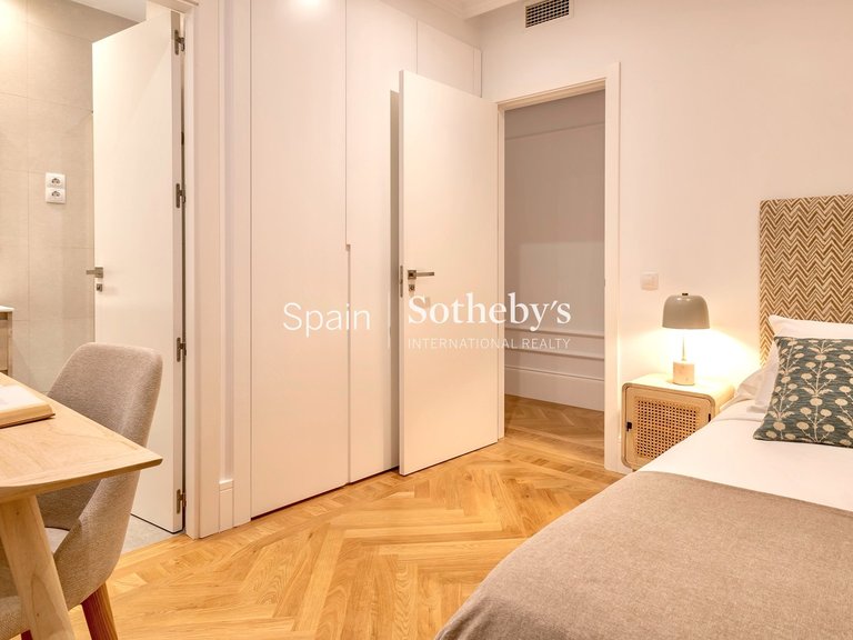 Apartment for Sale in Madrid, Madrid 25