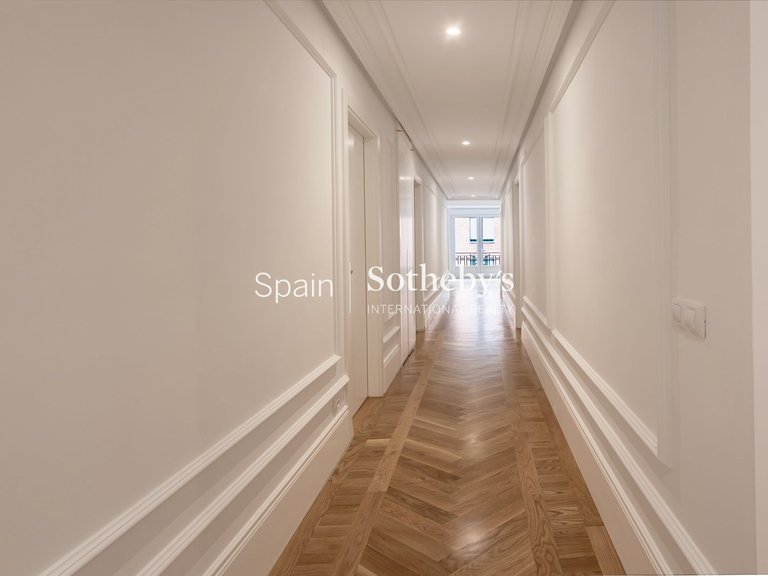 Apartment for Sale in Madrid, Madrid 17