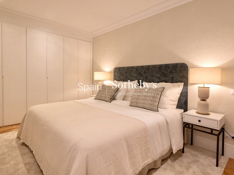 Apartment for Sale in Madrid, Madrid 11