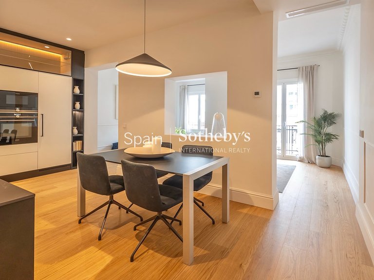 Apartment for Sale in Madrid, Madrid 13