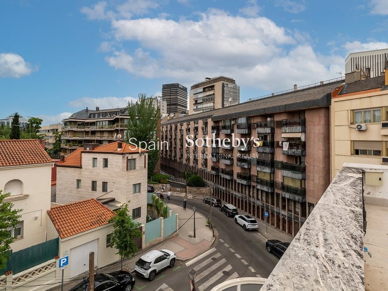 Villa for Rent in Madrid, Madrid 32
