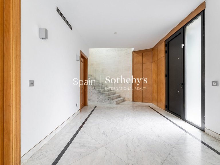 Villa for Rent in Madrid, Madrid 11